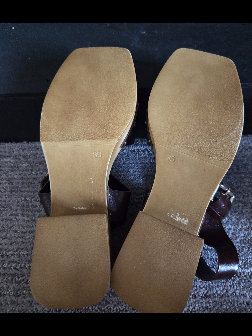 L'INTERVALLE Dark Brown Leather Platform Sandals with Gold Accents - Picture 4 of 5
